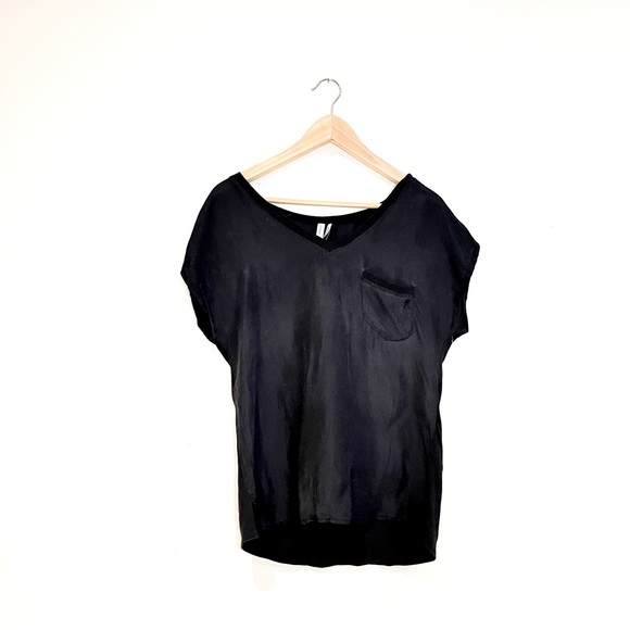 Guess by Marciano, black short sleeve from guess by Marciano - Picture 1 of 4